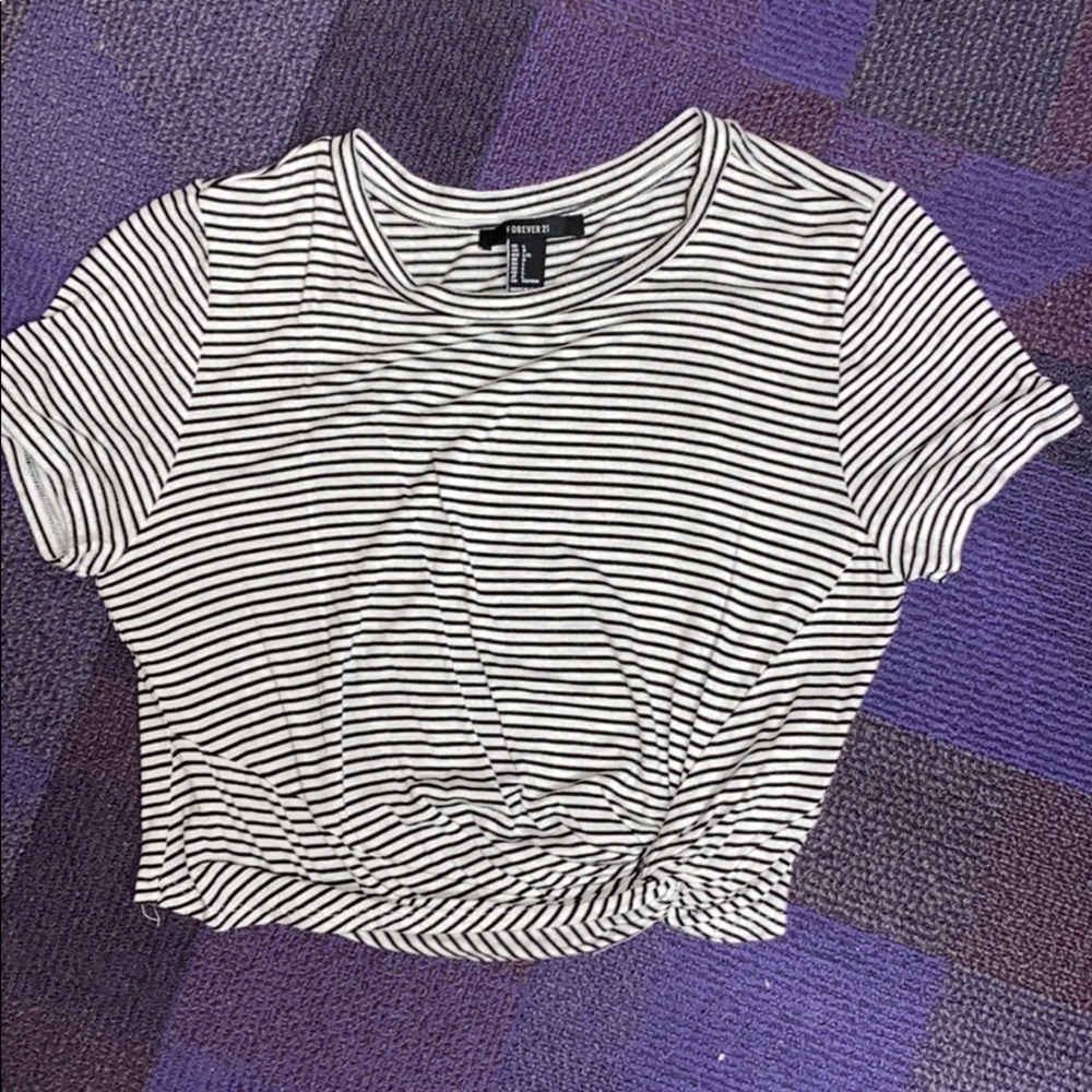 Striped Black and White Crop Knotted T-Shirt